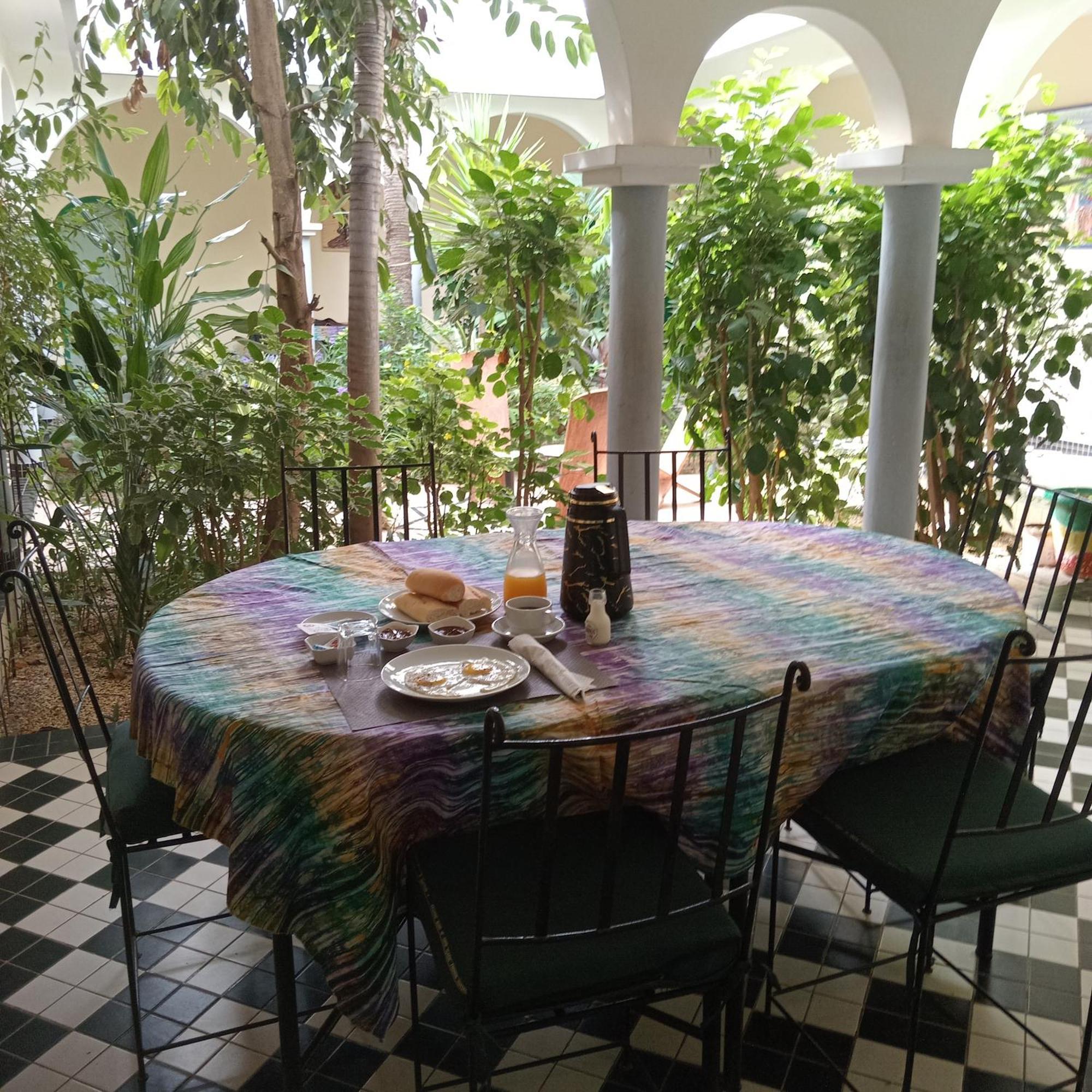Keur Diam - Maison De La Paix Saly Portudal Ngoại thất bức ảnh